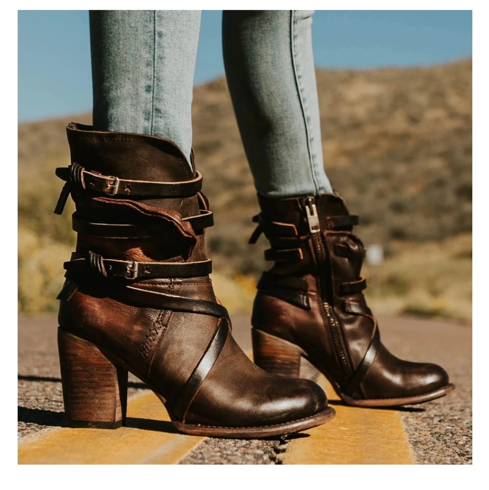 *SOLD*Freebird Baker Boots, size 9 *SOLD*